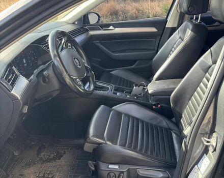 Серый Фольксваген Пассат, объемом двигателя 1.97 л и пробегом 320 тыс. км за 19000 $, фото 7 на Automoto.ua