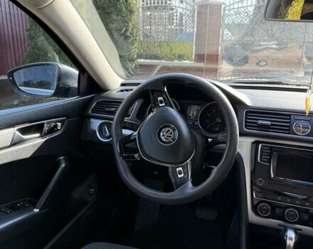 Серый Фольксваген Пассат, объемом двигателя 1.8 л и пробегом 194 тыс. км за 10700 $, фото 13 на Automoto.ua