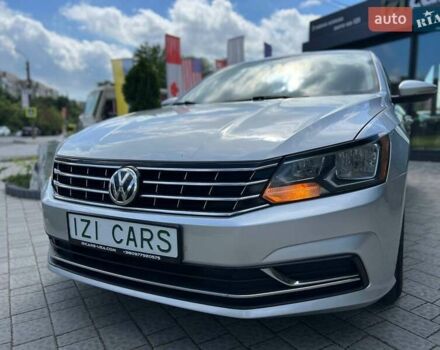 Сірий Фольксваген Пассат, об'ємом двигуна 1.8 л та пробігом 201 тис. км за 12500 $, фото 9 на Automoto.ua