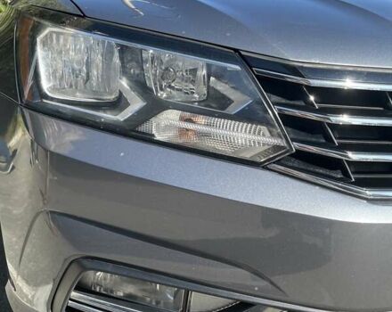 Серый Фольксваген Пассат, объемом двигателя 1.8 л и пробегом 209 тыс. км за 13000 $, фото 8 на Automoto.ua