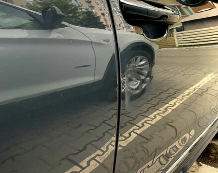 Серый Фольксваген Пассат, объемом двигателя 1.8 л и пробегом 120 тыс. км за 12000 $, фото 7 на Automoto.ua