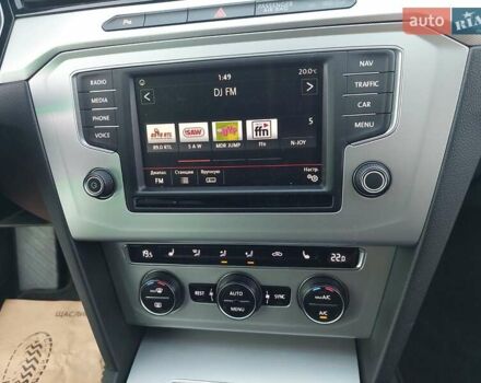 Серый Фольксваген Пассат, объемом двигателя 0 л и пробегом 196 тыс. км за 13777 $, фото 80 на Automoto.ua