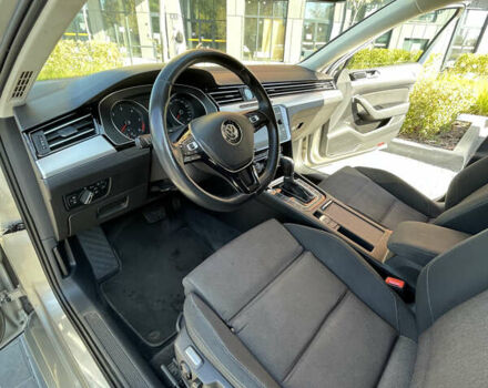 Серый Фольксваген Пассат, объемом двигателя 1.6 л и пробегом 297 тыс. км за 15000 $, фото 59 на Automoto.ua