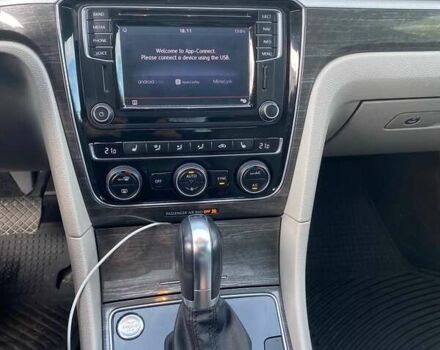 Сірий Фольксваген Пассат, об'ємом двигуна 1.8 л та пробігом 185 тис. км за 14500 $, фото 13 на Automoto.ua