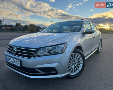 Серый Фольксваген Пассат, объемом двигателя 1.8 л и пробегом 177 тыс. км за 12000 $, фото 1 на Automoto.ua