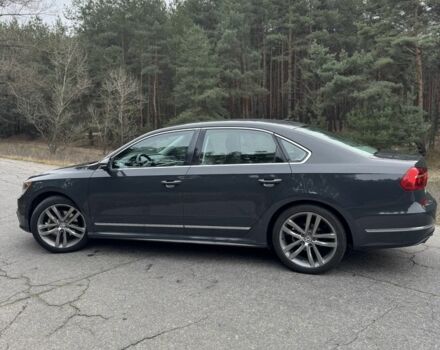 Серый Фольксваген Пассат, объемом двигателя 1.8 л и пробегом 164 тыс. км за 13500 $, фото 2 на Automoto.ua