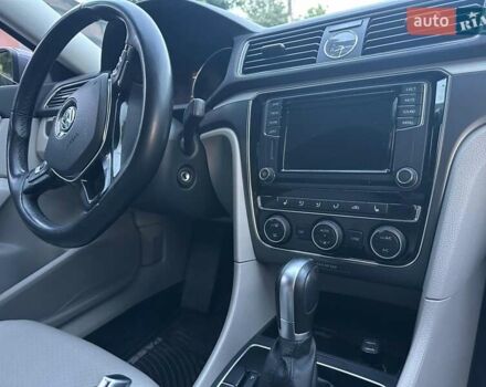 Серый Фольксваген Пассат, объемом двигателя 1.8 л и пробегом 195 тыс. км за 13600 $, фото 11 на Automoto.ua