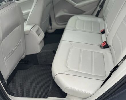 Серый Фольксваген Пассат, объемом двигателя 1.8 л и пробегом 164 тыс. км за 13500 $, фото 6 на Automoto.ua