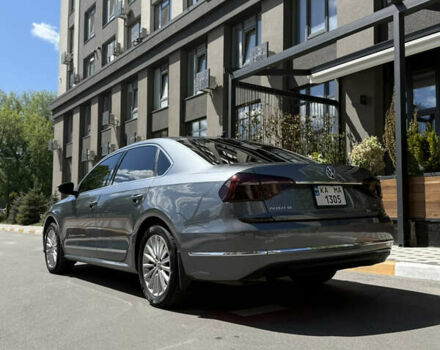 Серый Фольксваген Пассат, объемом двигателя 1.8 л и пробегом 184 тыс. км за 13500 $, фото 9 на Automoto.ua