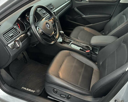 Серый Фольксваген Пассат, объемом двигателя 1.8 л и пробегом 180 тыс. км за 12800 $, фото 9 на Automoto.ua