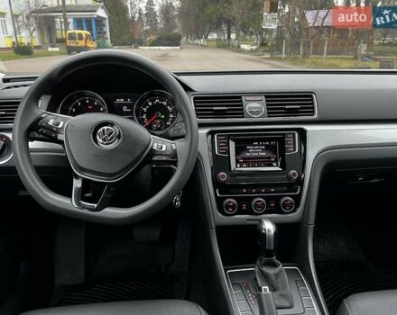 Серый Фольксваген Пассат, объемом двигателя 1.8 л и пробегом 190 тыс. км за 16000 $, фото 28 на Automoto.ua