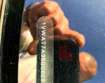 Сірий Фольксваген Пассат, об'ємом двигуна 1.8 л та пробігом 160 тис. км за 10000 $, фото 9 на Automoto.ua