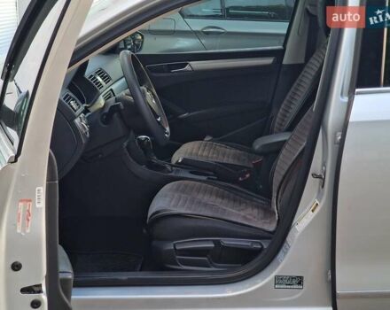 Серый Фольксваген Пассат, объемом двигателя 1.8 л и пробегом 169 тыс. км за 11490 $, фото 38 на Automoto.ua