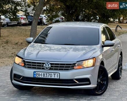 Сірий Фольксваген Пассат, об'ємом двигуна 1.8 л та пробігом 239 тис. км за 10700 $, фото 6 на Automoto.ua
