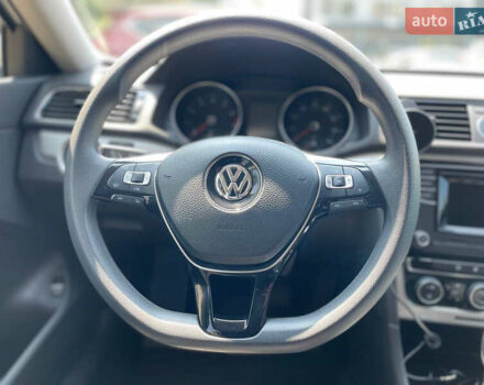 Серый Фольксваген Пассат, объемом двигателя 1.8 л и пробегом 111 тыс. км за 12999 $, фото 21 на Automoto.ua