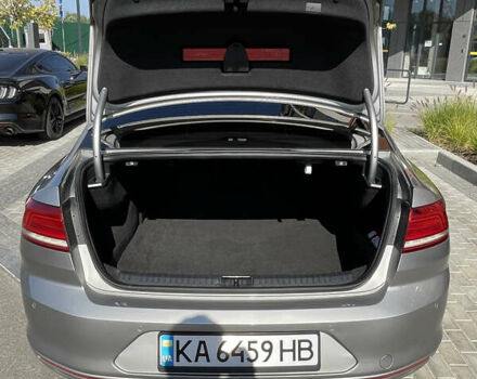 Серый Фольксваген Пассат, объемом двигателя 1.6 л и пробегом 297 тыс. км за 15000 $, фото 77 на Automoto.ua