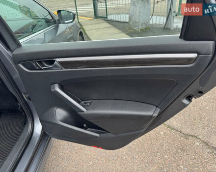 Серый Фольксваген Пассат, объемом двигателя 1.8 л и пробегом 209 тыс. км за 12490 $, фото 29 на Automoto.ua