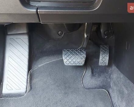 Серый Фольксваген Пассат, объемом двигателя 1.6 л и пробегом 297 тыс. км за 15000 $, фото 40 на Automoto.ua