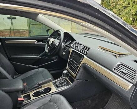 Сірий Фольксваген Пассат, об'ємом двигуна 1.8 л та пробігом 170 тис. км за 4000 $, фото 11 на Automoto.ua