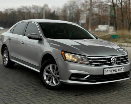 Серый Фольксваген Пассат, объемом двигателя 1.8 л и пробегом 172 тыс. км за 10299 $, фото 2 на Automoto.ua