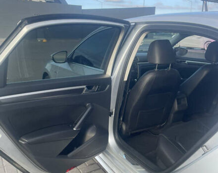 Серый Фольксваген Пассат, объемом двигателя 1.8 л и пробегом 240 тыс. км за 11500 $, фото 7 на Automoto.ua