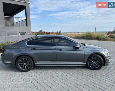 Серый Фольксваген Пассат, объемом двигателя 1.97 л и пробегом 320 тыс. км за 19000 $, фото 3 на Automoto.ua