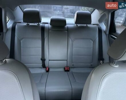 Серый Фольксваген Пассат, объемом двигателя 1.8 л и пробегом 195 тыс. км за 13600 $, фото 15 на Automoto.ua