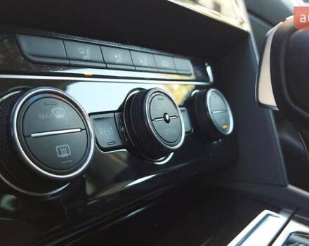 Серый Фольксваген Пассат, объемом двигателя 1.6 л и пробегом 297 тыс. км за 15000 $, фото 46 на Automoto.ua