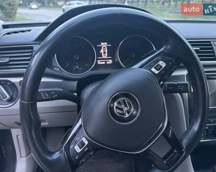 Серый Фольксваген Пассат, объемом двигателя 1.8 л и пробегом 195 тыс. км за 13600 $, фото 18 на Automoto.ua