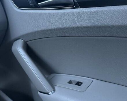 Серый Фольксваген Пассат, объемом двигателя 1.8 л и пробегом 195 тыс. км за 13600 $, фото 17 на Automoto.ua