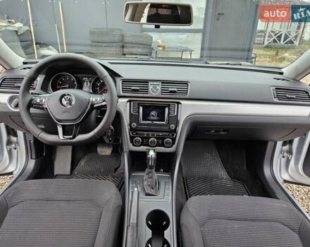 Серый Фольксваген Пассат, объемом двигателя 1.8 л и пробегом 217 тыс. км за 11700 $, фото 13 на Automoto.ua