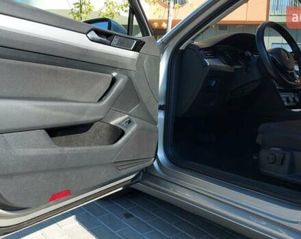 Серый Фольксваген Пассат, объемом двигателя 1.6 л и пробегом 297 тыс. км за 15000 $, фото 37 на Automoto.ua