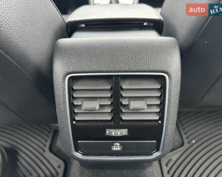 Серый Фольксваген Пассат, объемом двигателя 1.8 л и пробегом 209 тыс. км за 12490 $, фото 28 на Automoto.ua