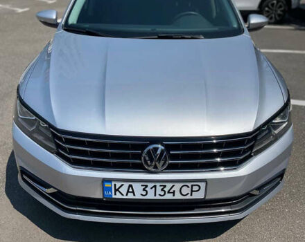 Серый Фольксваген Пассат, объемом двигателя 1.8 л и пробегом 111 тыс. км за 12999 $, фото 1 на Automoto.ua