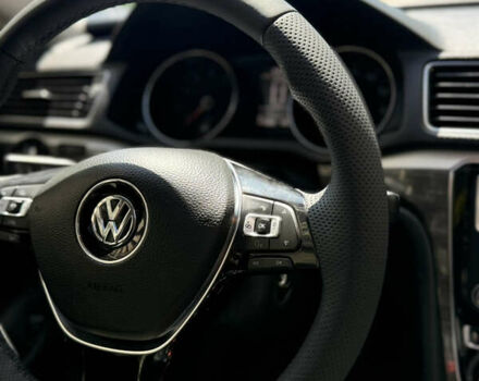 Серый Фольксваген Пассат, объемом двигателя 1.8 л и пробегом 184 тыс. км за 13500 $, фото 16 на Automoto.ua