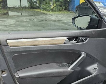 Серый Фольксваген Пассат, объемом двигателя 1.8 л и пробегом 170 тыс. км за 4000 $, фото 13 на Automoto.ua