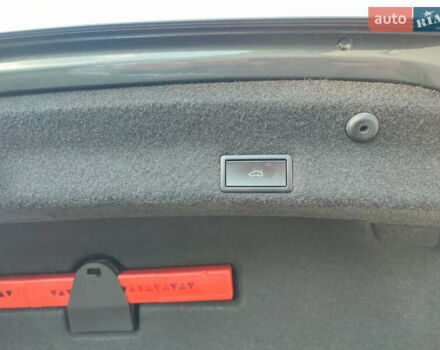 Серый Фольксваген Пассат, объемом двигателя 1.97 л и пробегом 320 тыс. км за 19000 $, фото 15 на Automoto.ua