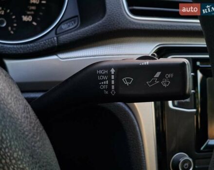 Серый Фольксваген Пассат, объемом двигателя 1.8 л и пробегом 169 тыс. км за 11490 $, фото 57 на Automoto.ua