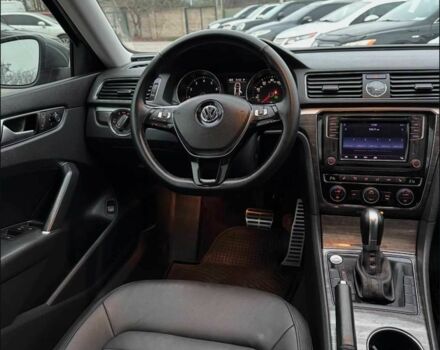 Серый Фольксваген Пассат, объемом двигателя 1.8 л и пробегом 145 тыс. км за 15350 $, фото 2 на Automoto.ua