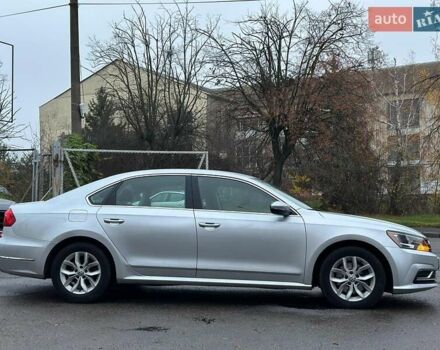 Серый Фольксваген Пассат, объемом двигателя 1.8 л и пробегом 109 тыс. км за 13490 $, фото 5 на Automoto.ua