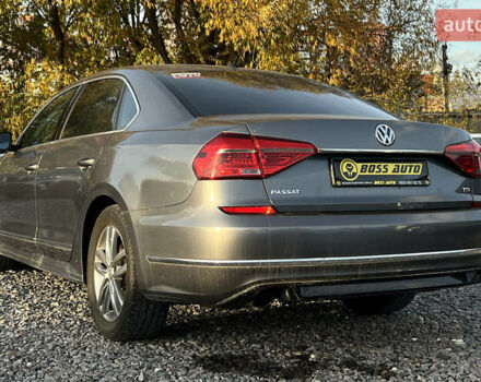 Серый Фольксваген Пассат, объемом двигателя 1.8 л и пробегом 298 тыс. км за 11500 $, фото 3 на Automoto.ua