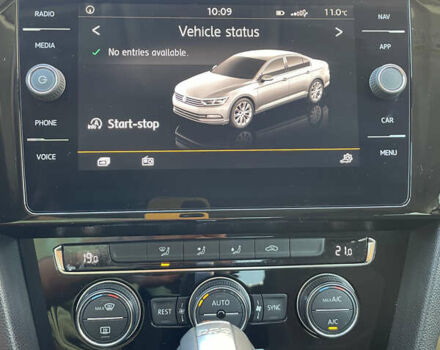 Серый Фольксваген Пассат, объемом двигателя 1.6 л и пробегом 297 тыс. км за 15000 $, фото 65 на Automoto.ua