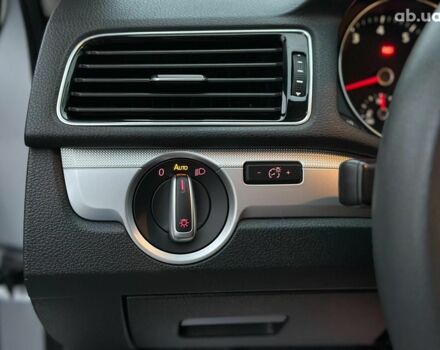 Серый Фольксваген Пассат, объемом двигателя 1.8 л и пробегом 109 тыс. км за 13490 $, фото 29 на Automoto.ua