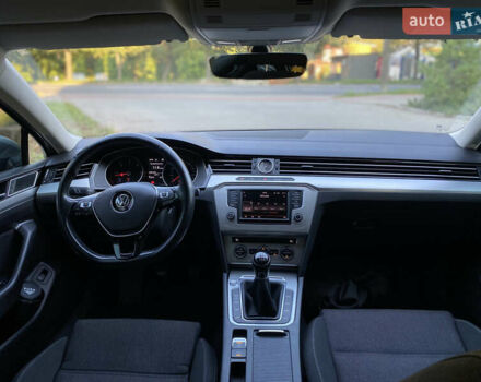 Сірий Фольксваген Пассат, об'ємом двигуна 1.6 л та пробігом 313 тис. км за 13300 $, фото 14 на Automoto.ua