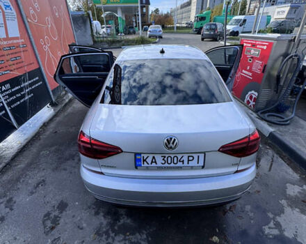 Фольксваген Пассат 2016 в Киеве на Automoto.ua Серый Фольксваген Пассат, объемом двигателя 1.8 л и пробегом 153 тыс. км за 15200 $, фото 19 на Automoto.ua