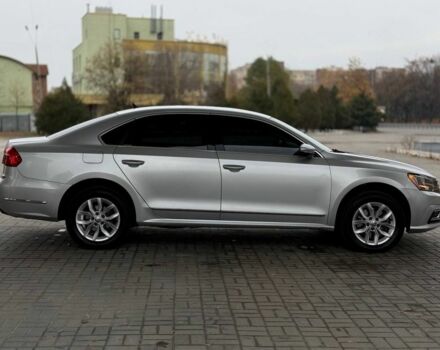 Серый Фольксваген Пассат, объемом двигателя 1.8 л и пробегом 172 тыс. км за 10299 $, фото 3 на Automoto.ua