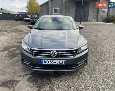 Серый Фольксваген Пассат, объемом двигателя 1.8 л и пробегом 165 тыс. км за 15200 $, фото 1 на Automoto.ua