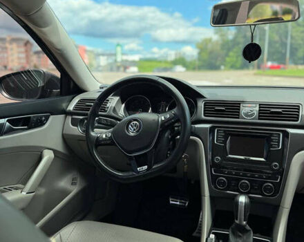 Серый Фольксваген Пассат, объемом двигателя 1.8 л и пробегом 170 тыс. км за 13900 $, фото 6 на Automoto.ua