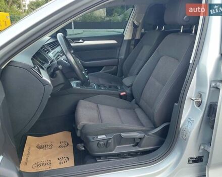 Серый Фольксваген Пассат, объемом двигателя 0 л и пробегом 196 тыс. км за 13777 $, фото 73 на Automoto.ua