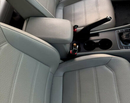 Серый Фольксваген Пассат, объемом двигателя 1.8 л и пробегом 118 тыс. км за 12899 $, фото 18 на Automoto.ua